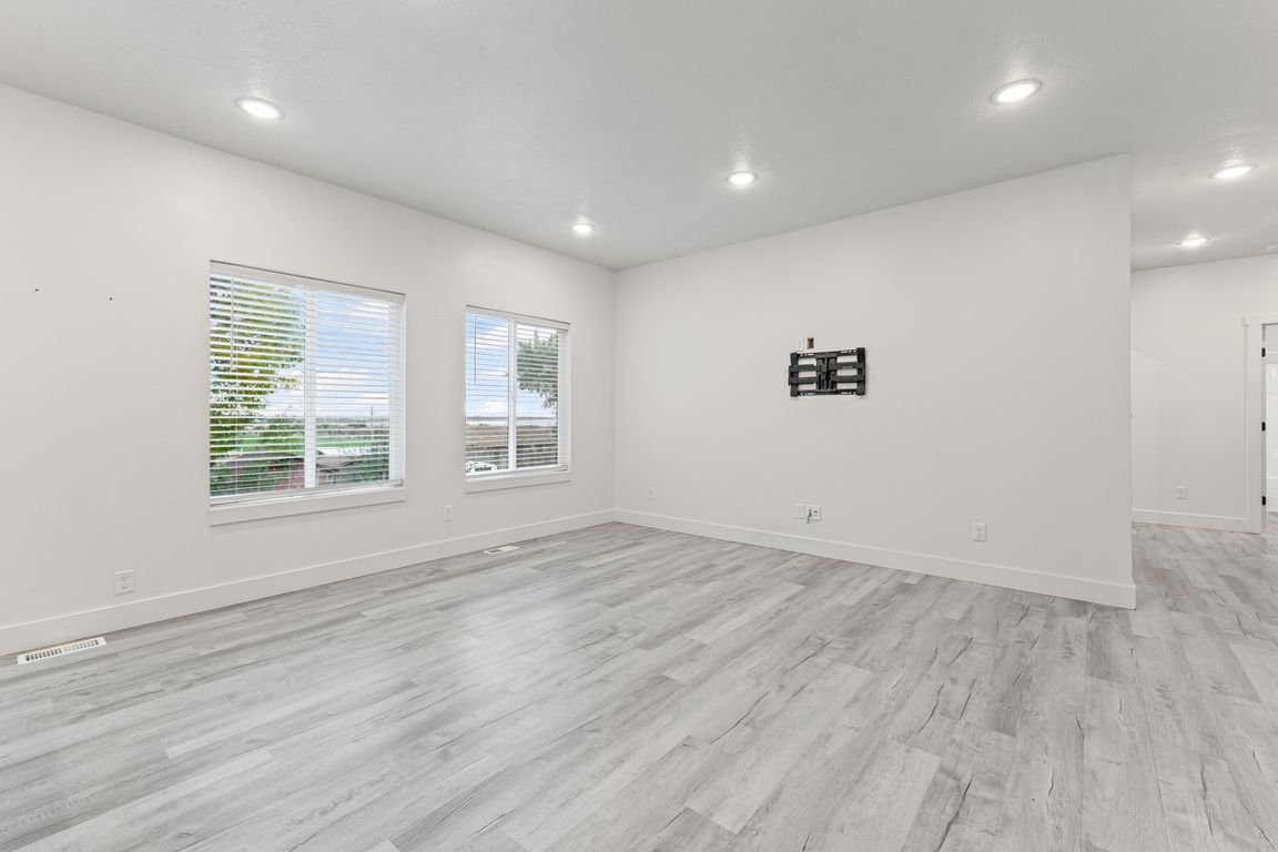 next background image