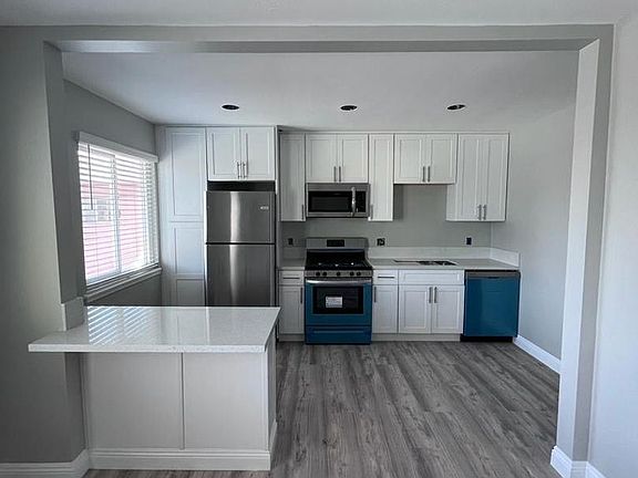 2nd image of 3644 Park Blvd