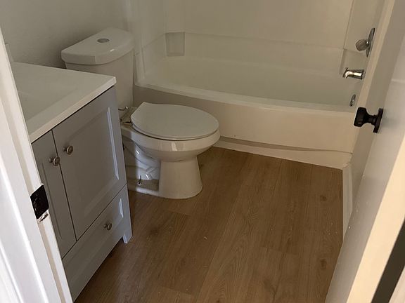 5th image of 4712 Moss Rose Dr