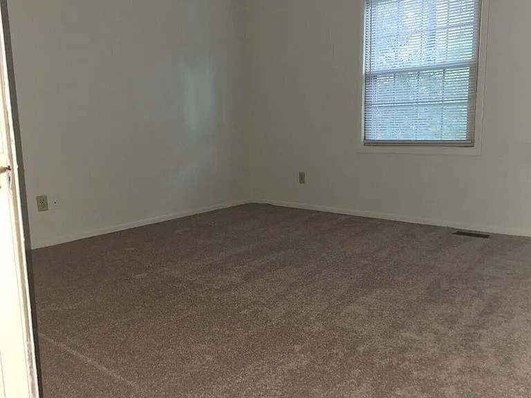 104 Eric Ct #A — Photo 9