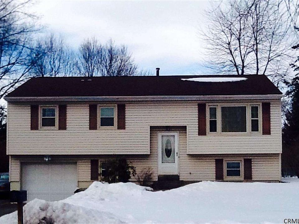 1st image of 6 Hartwood St