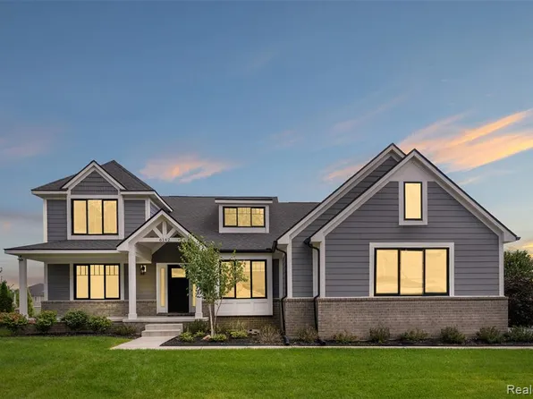 6142 Stonewood Dr, Clarkston, MI 48346