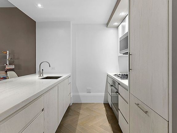 5th image of 101 Wall St #7C