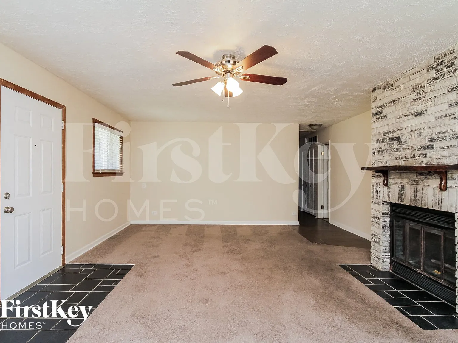 3 bed, 2.0 bath, 1750 sqft, $3,455 — Photo 4