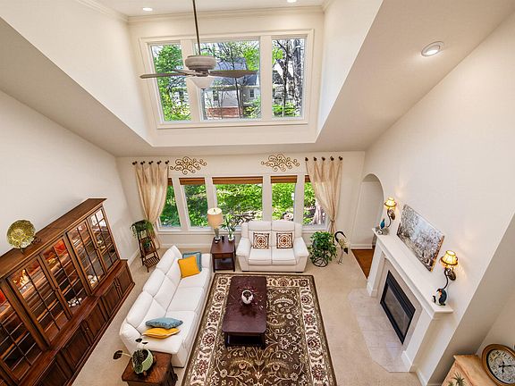 4th image of 746 Matthews Brook Ln