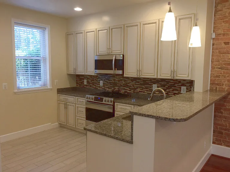 1256 Florida Ave NE — Photo 10