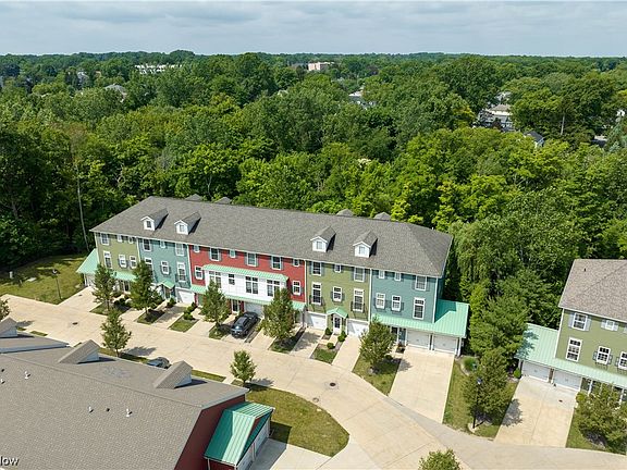 2nd image of 31 Grandview Dr
