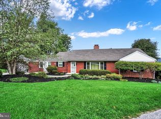 3 Windemere Ct, York, PA 17402