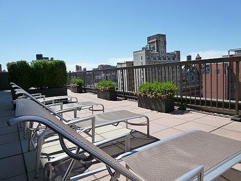 2nd image of 465 W 23rd St #Rcu1