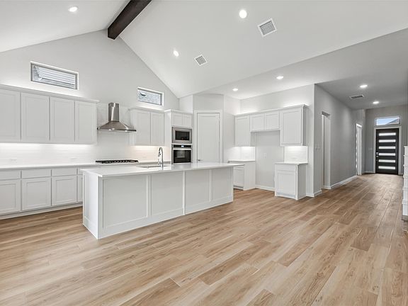 Cathedral ceiling in the kitchen and dining
