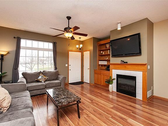 5th image of 5482 Longview Ct Unit 2