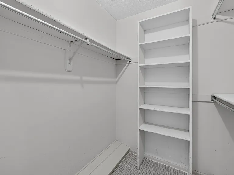 12044 Hemlock St — Photo 16