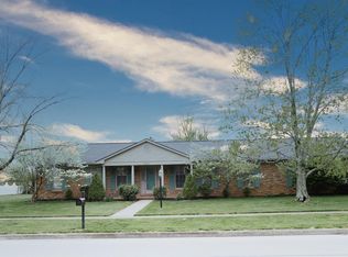 2012 Fort Harrods Dr, Lexington, KY 40513