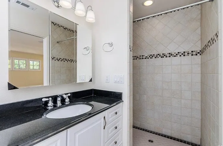 153 W F St — Photo 9
