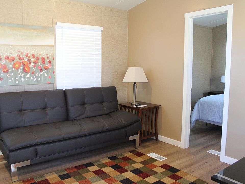 1st image of 163 Hamilton Ln