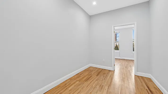 Rented by Nooklyn NYC LLC | media 11