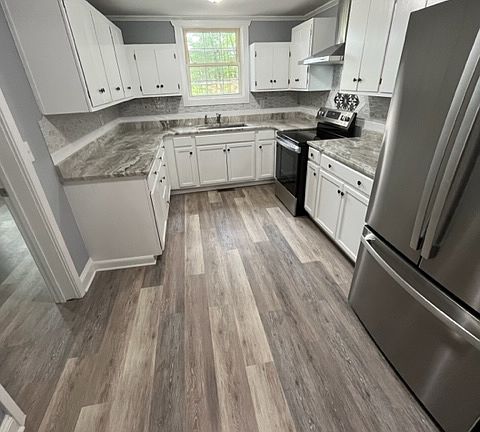 5th image of 3641 Cliffside Rd