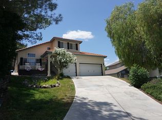 31142 Emperor Dr, Canyon Lake, CA 92587