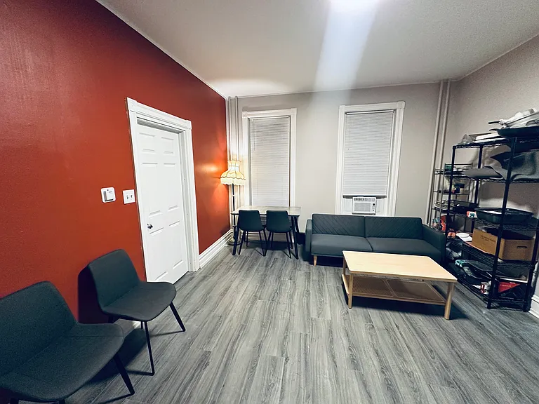 449 Carlton Ave — Photo 3