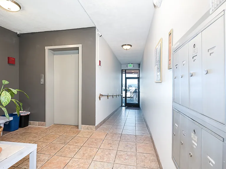 Alki Shores Apartments — Photo 8