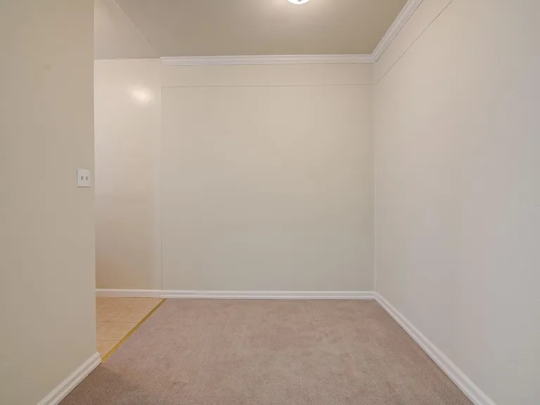 1350 Washington Street — Photo 15