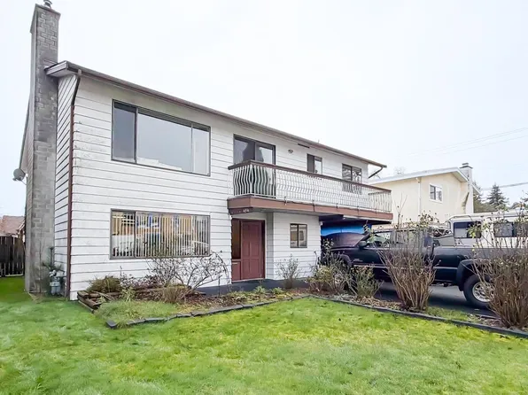 5716 48b Ave, Delta, BC V4K 3Z1