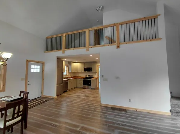 122 Krempa Dr, Caroga Lake, NY 12032