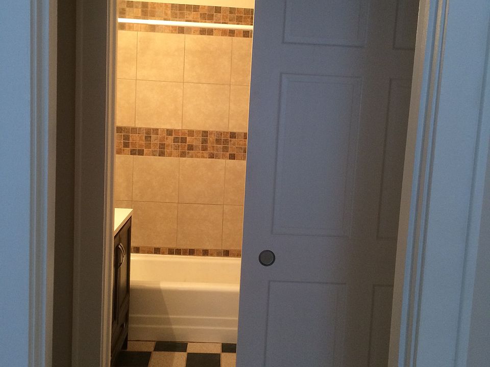 1st image of 649 Marguerite Ave