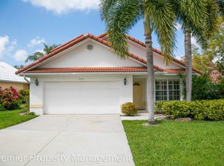 4783 Europa Dr, Naples, FL 34105