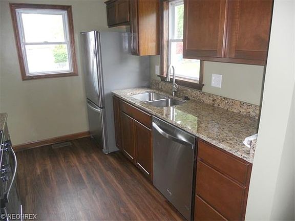 5th image of 62 Schwinn Dr