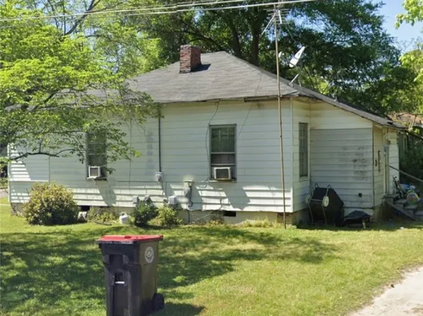 39 Middle St, Red Springs, NC 28377