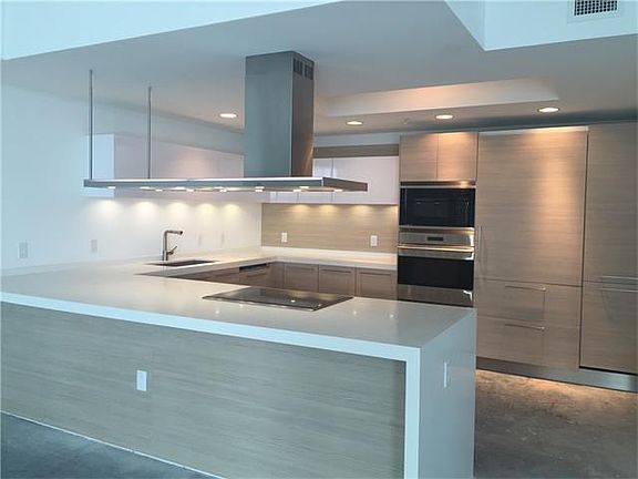 5th image of 17301 Biscayne Blvd APT 1807