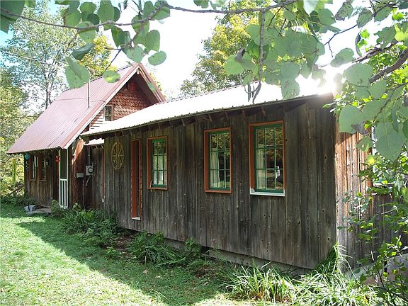 3rd image of 169 Hughes Rd