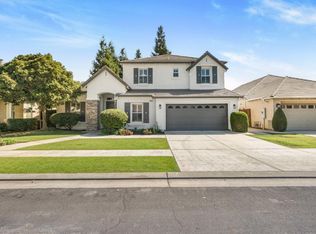 1890 Serena Ave, Clovis, CA 93619
