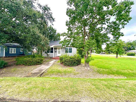 4th image of 2400 17th St