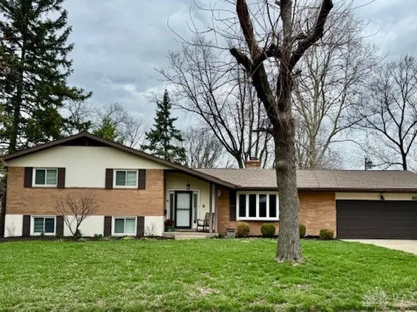 85 Poinciana Dr, Dayton, OH 45459