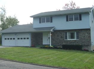 1007 Longwood Dr E, Clarks Summit, PA 18411