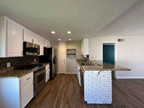 4th image of 312 Alta Ln #12