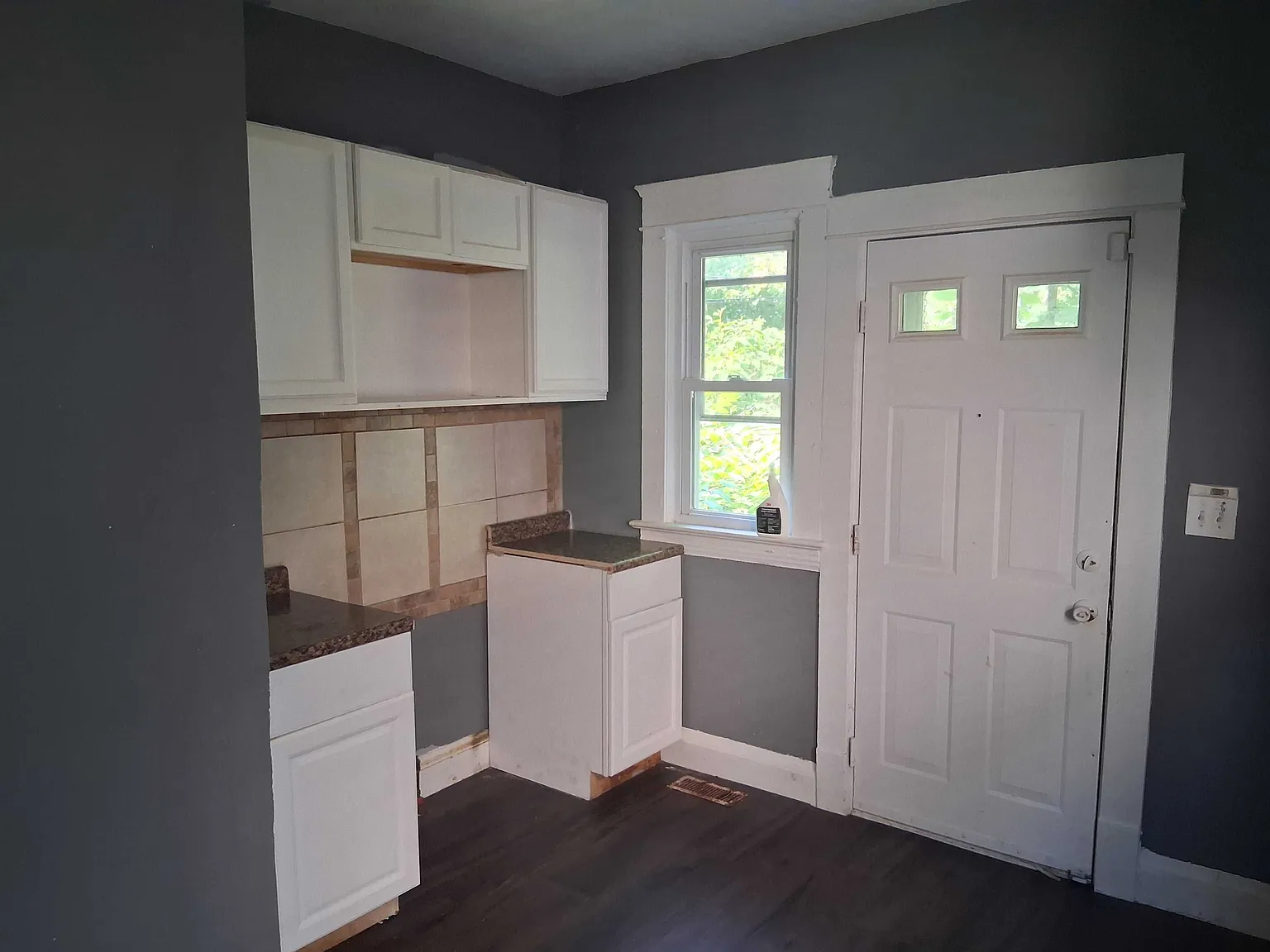 5 bed, 2.5 bath, 1654 sqft, $1,400 — Photo 4