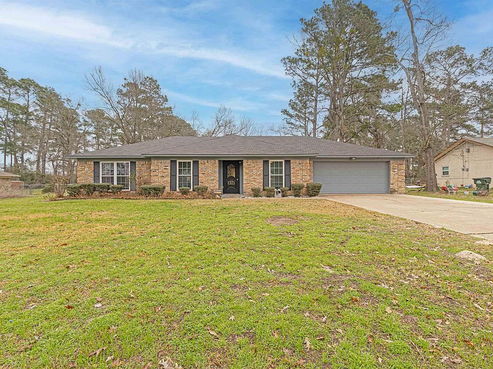 1st image of 2813 Pineview Dr