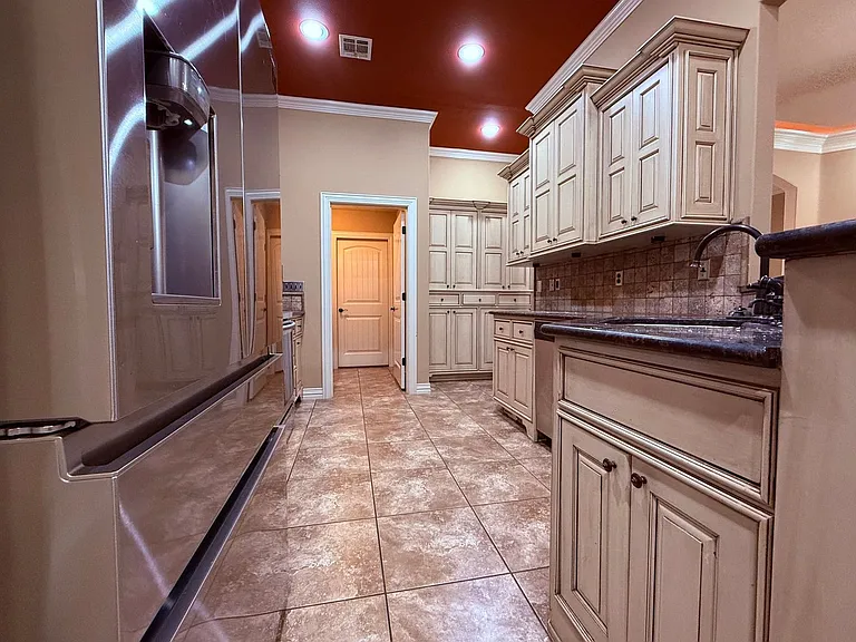 3006 SW Pine Valley Rd — Photo 3