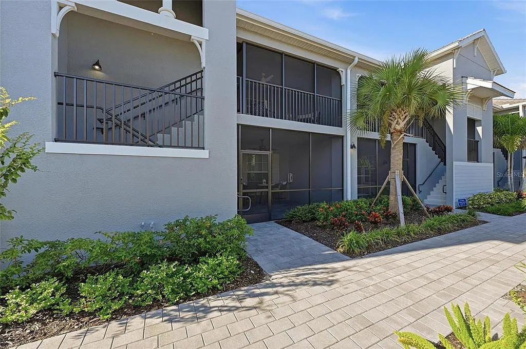 2 bed, 2.0 bath, 1333 sqft, $6,500 — Photo 1