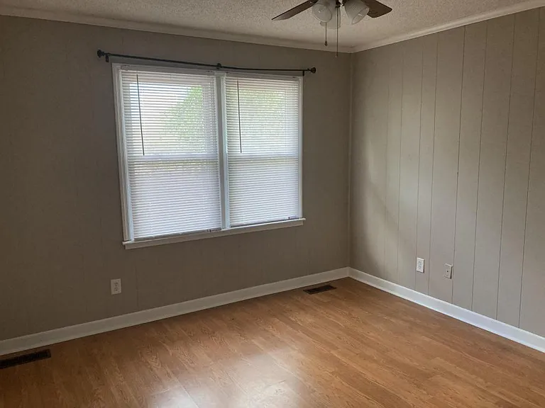 113 Oak St #1 — Photo 11