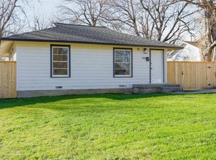 2004 Daniel St, Fort Worth, TX 76104