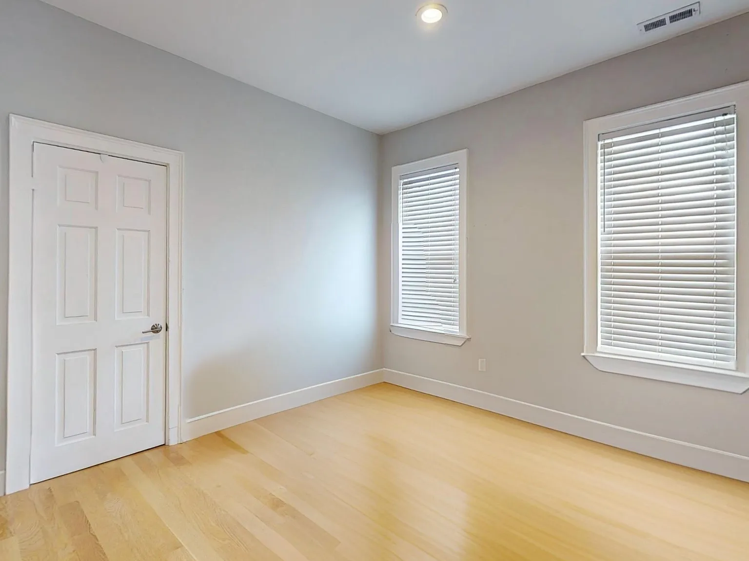 166 Boylston #3 Jamaica Plain — Photo 3