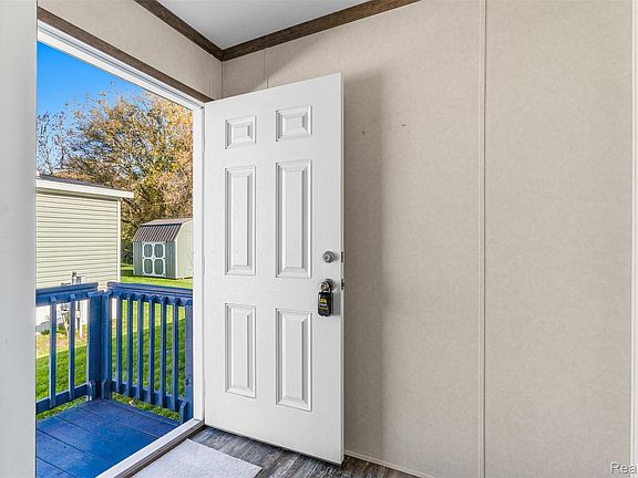 5th image of 165 Apollo Cir