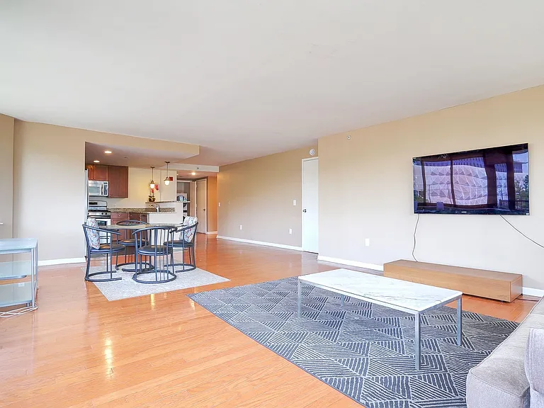 700 Grove St #4F — Photo 10