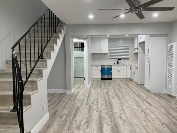 120 Roswell Ave APT 12, Long Beach, CA 90803