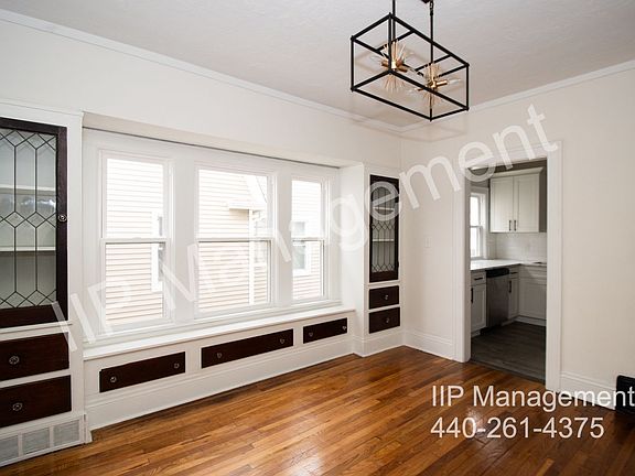 4th image of 2207 Chesterland Ave #2207