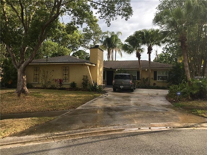 1st image of 621 Swallow Dr